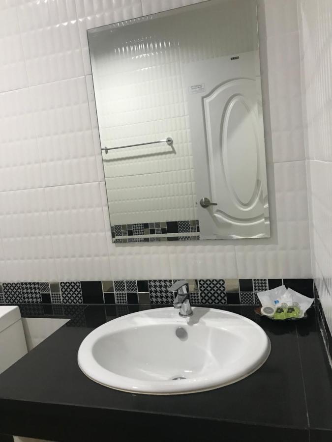 Ttt Hotel Hat Yai Dış mekan fotoğraf